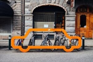 Outlines around bikes